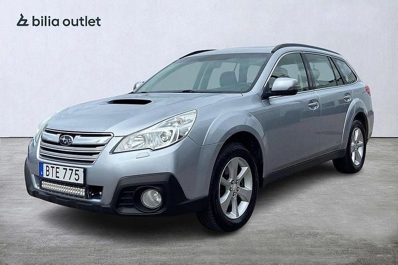 Silver Begagnad 2013 Subaru Outback SUV | 89 900 kr (Marknadspris) - Bild 1/3