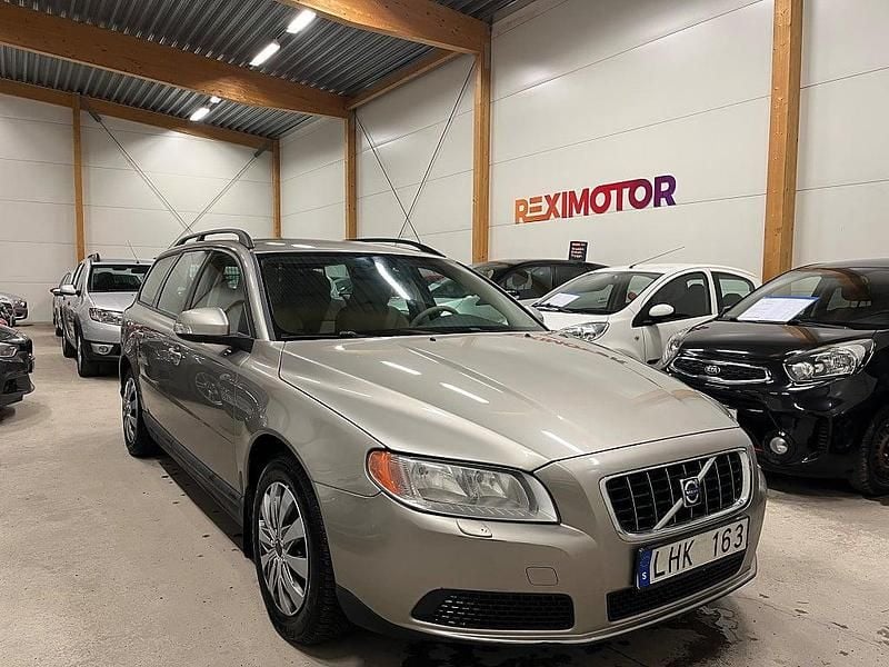 Brun Begagnad 2007 Volvo V70 Kinetic Kombi | 44 900 kr (Superpris) - Bild 1/4