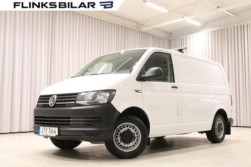Vit Begagnad 2016 VW T6 Van | 139 900 kr (Superpris) - Bild 1/4