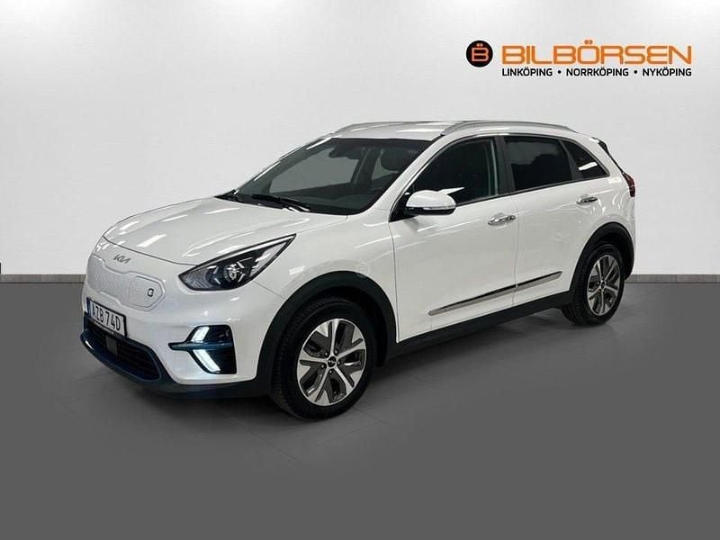 /swp/ snow white pearl m Begagnad 2022 Kia e-Niro Advance SUV | 259 900 kr (Marknadspris) - Bild 1/4