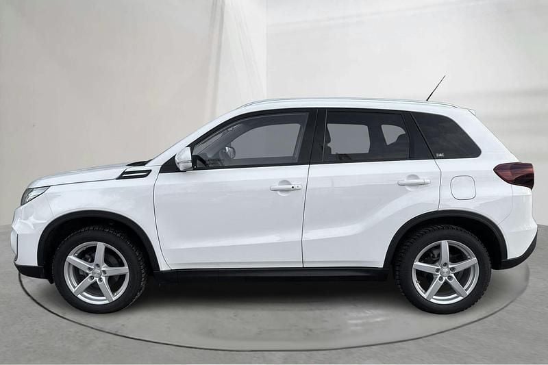 Begagnad Suzuki Vitara 115 HK (84 kW) 2022 Vit SUV