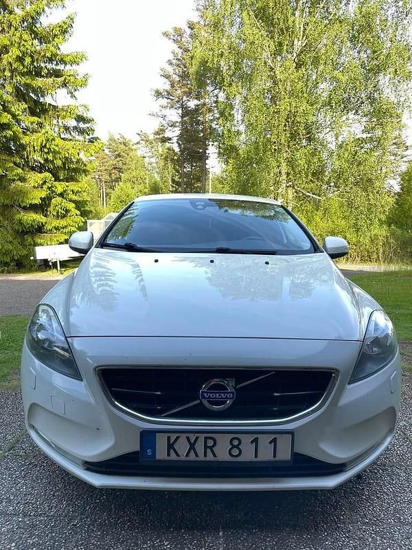 Begagnad Volvo V40 122 HK (89 kW) 2016 Halvkombi