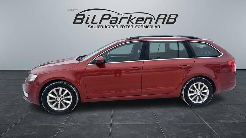 Röd Begagnad 2015 Skoda Octavia Ambition Kombi | 89 900 kr (Marknadspris) - Bild 1/4