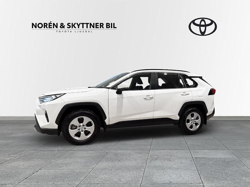 Begagnad Toyota RAV4 Hybrid 2023 Vit SUV