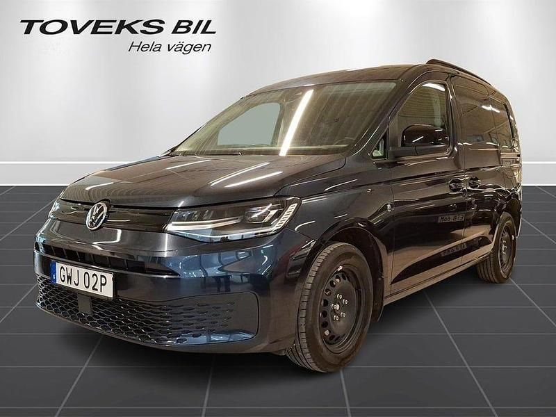 Starlight blue metallic Begagnad 2024 VW Caddy Minibuss | 329 000 kr (Marknadspris) - Bild 1/4