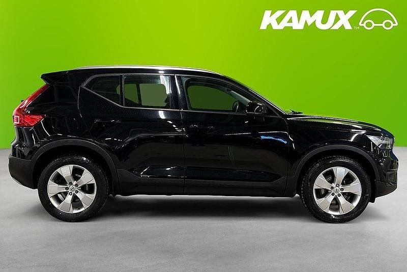 Begagnad Volvo XC40 Momentum 197 HK (144 kW) 2020 Svart SUV