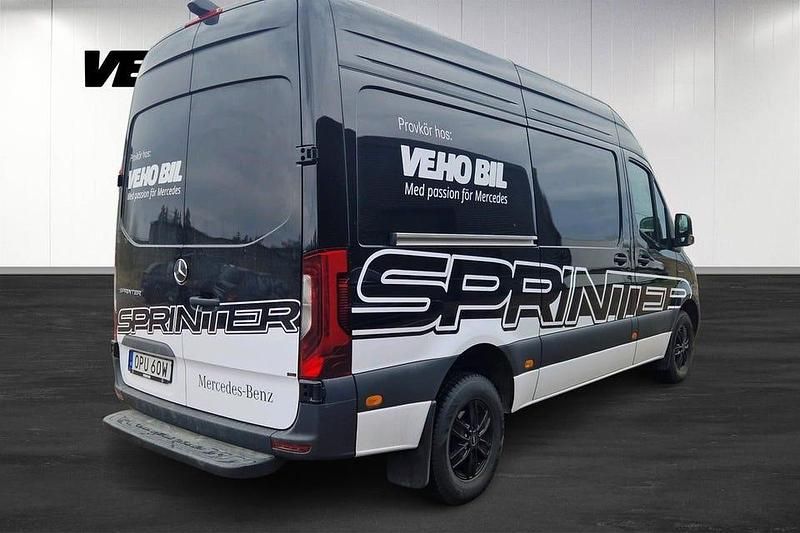 Begagnad Mercedes E-Sprinter 150 kW (204 HK) 2025 Svart metallic Van