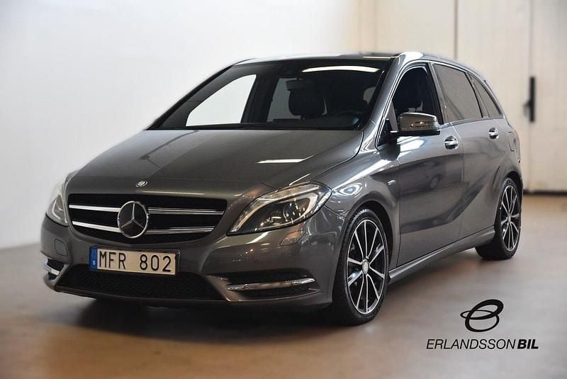 Mörkgrå Begagnad 2011 Mercedes B180 Minibuss | 89 900 kr (Marknadspris) - Bild 1/4