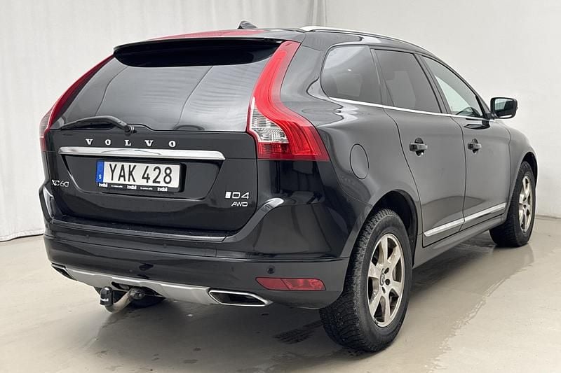 Begagnad Volvo XC60 Summum 190 HK (139 kW) 2016 Svart SUV