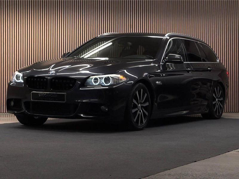 Grå Begagnad 2011 BMW 520 M Sport Kombi | 129 000 kr (Dyr) - Bild 1/4