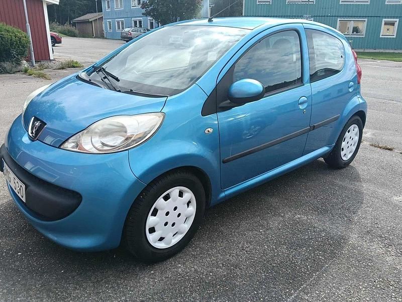 Blå Begagnad 2008 Peugeot 107 Halvkombi | 32 000 kr (Marknadspris) - Bild 1/1