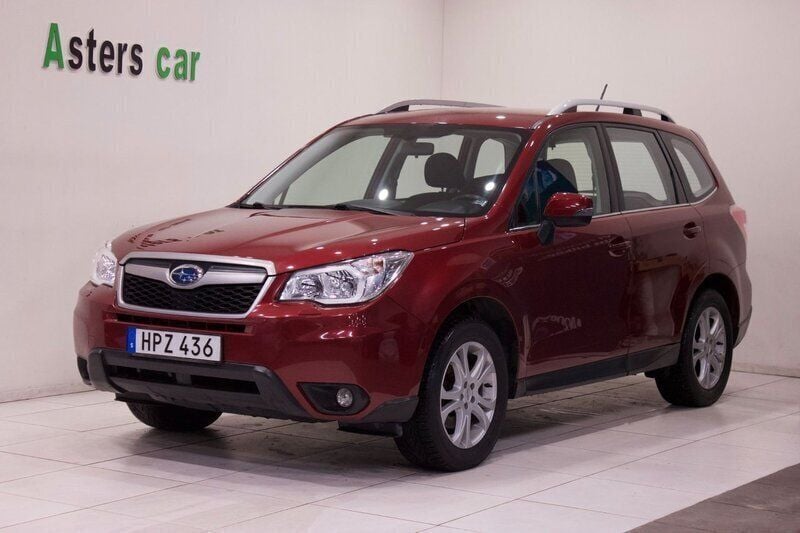 Ljusröd Begagnad 2014 Subaru Forester SUV | 179 000 kr (Marknadspris) - Bild 1/4