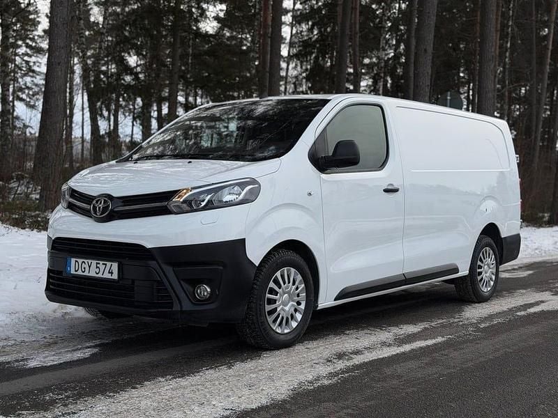Begagnad Toyota Proace 144 HK (105 kW) 2021 Vit Minibuss