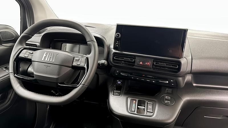 Ny Fiat Doblò 131 HK (96 kW) 2025 Minibuss