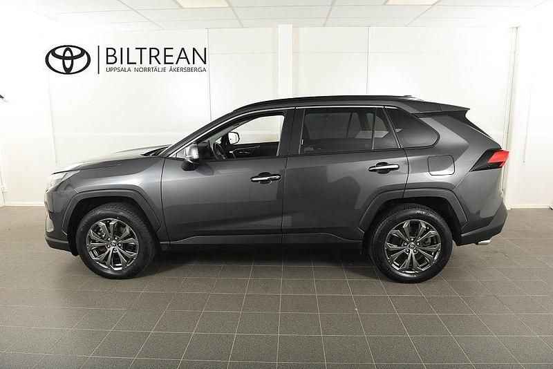 Begagnad Toyota RAV4 Hybrid Executive 222 HK (163 kW) 2023 Mörkgrå (grå metallic) SUV