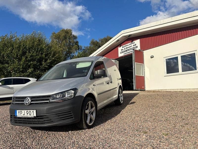 Silver Begagnad 2018 VW Caddy Minibuss | 149 000 kr (Marknadspris) - Bild 1/4