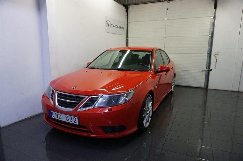 Röd Begagnad 2010 Saab 9-3 Vector Sedan | 39 900 kr (Marknadspris) - Bild 1/4