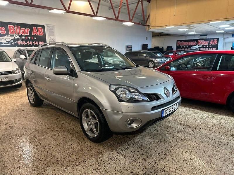 Grå Begagnad 2008 Renault Koleos SUV | 45 900 kr - Bild 1/4