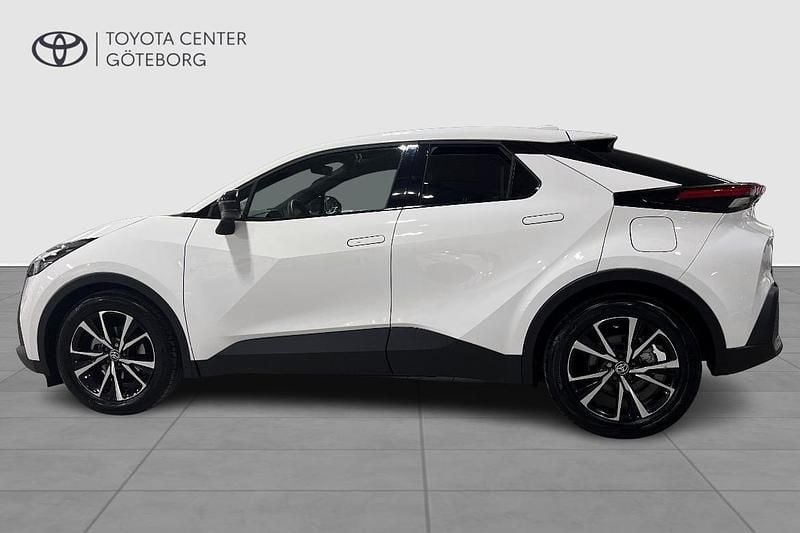 Begagnad Toyota C-HR Style 141 HK (103 kW) 2024 Vit SUV