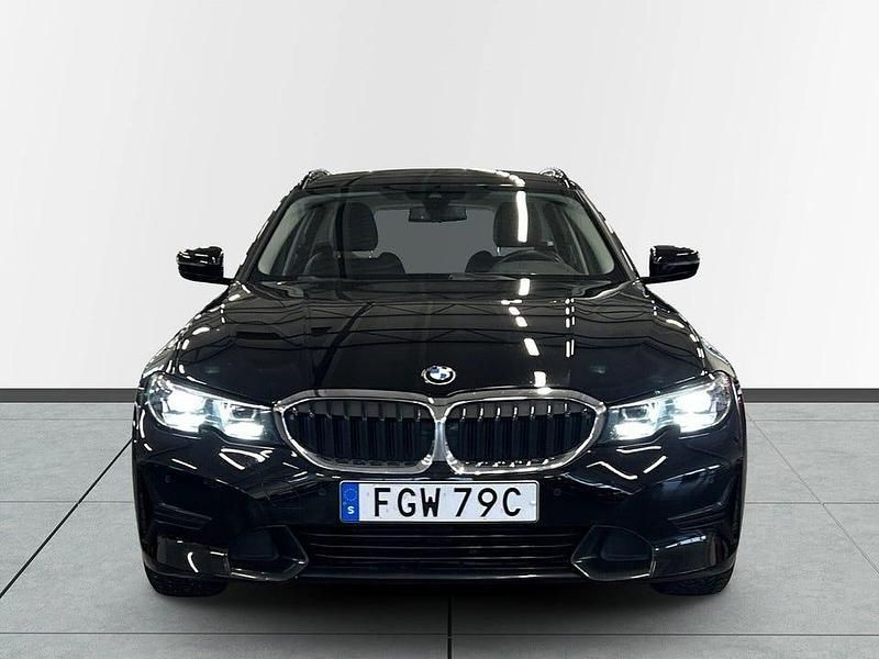 Begagnad BMW 320 Sport Line 190 HK (139 kW) 2021 Svart Kombi