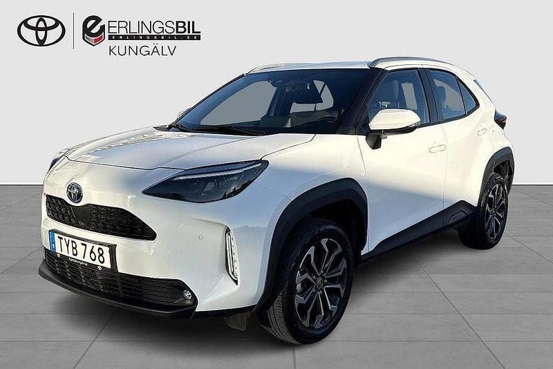 Vit Begagnad 2022 Toyota Yaris Cross Active SUV | 269 900 kr (Marknadspris) - Bild 1/3