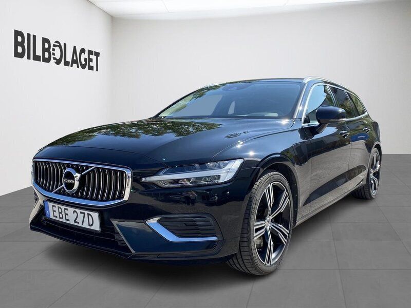 Svart Begagnad 2021 Volvo V60 Inscription Kombi | 299 800 kr (Marknadspris) - Bild 1/4