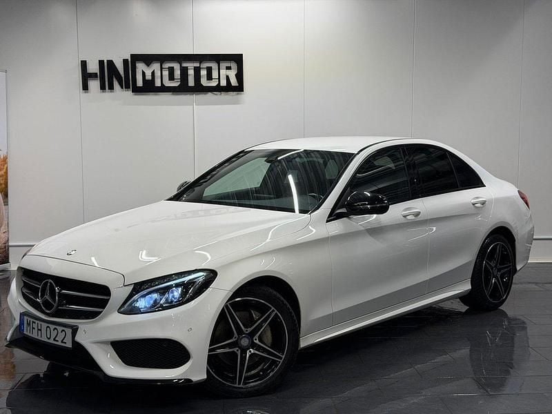 Vit Begagnad 2017 Mercedes C220 AMG Sedan | 269 900 kr (Marknadspris) - Bild 1/4