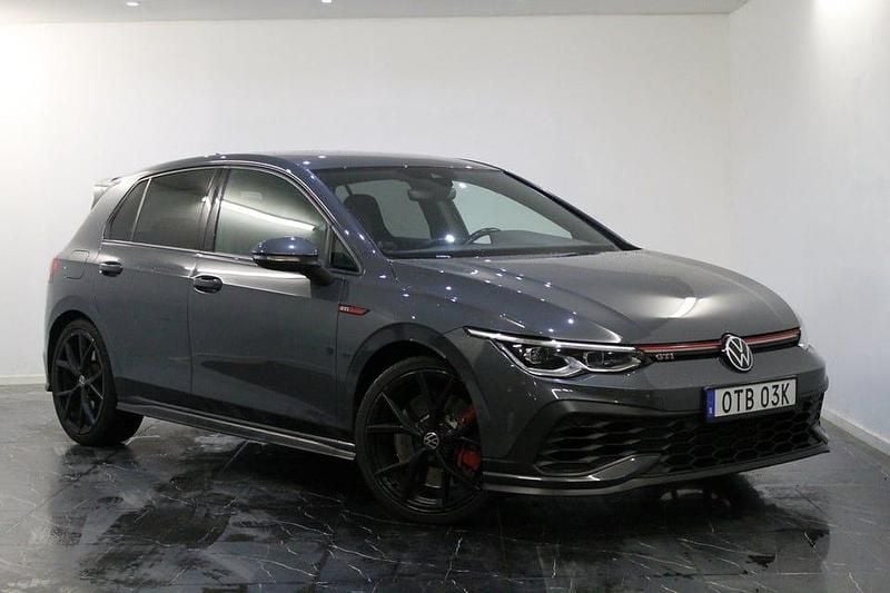 Begagnad VW Golf VIII GTI Clubsport 301 HK (221 kW) 2022 Grå Halvkombi