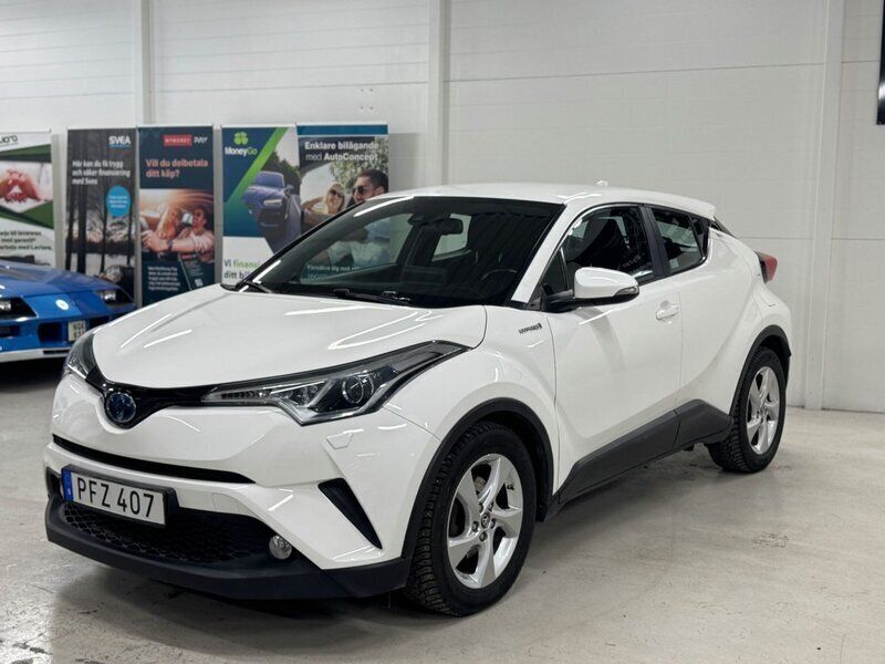 Vit Begagnad 2017 Toyota C-HR Active SUV | 199 000 kr (Lite dyr) - Bild 1/4