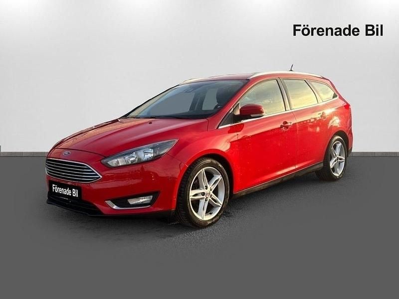 Röd solid Begagnad 2017 Ford Focus Titanium Kombi | 85 000 kr (Bra pris) - Bild 1/4