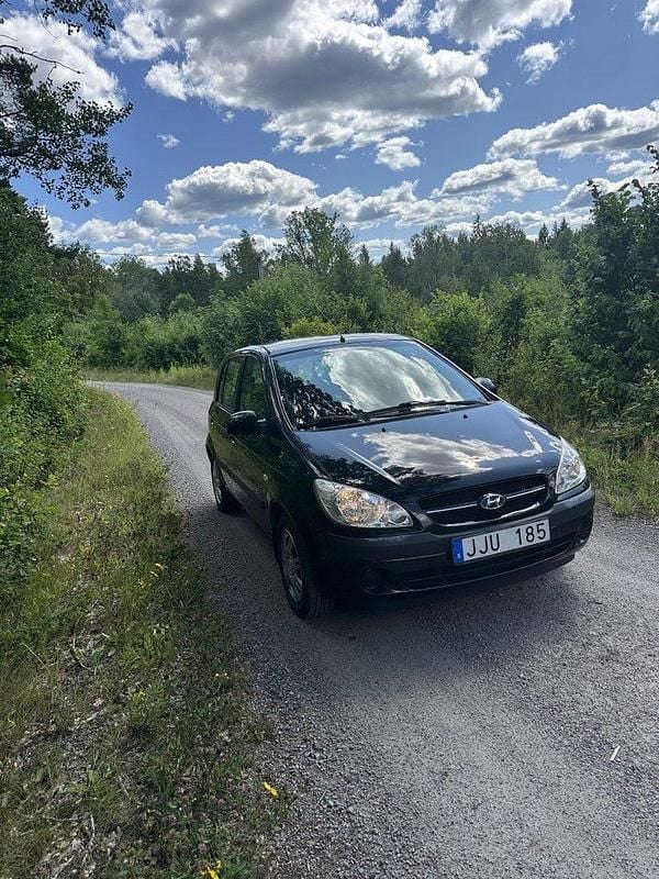 Svart Begagnad 2008 Hyundai Getz Halvkombi | 15 800 kr (Superpris) - Bild 1/4