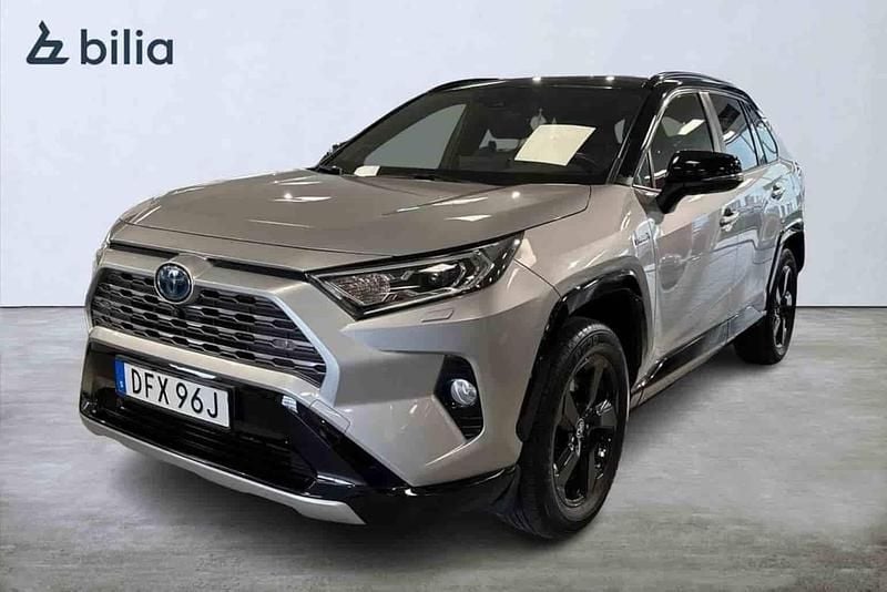 Grå Begagnad 2020 Toyota RAV4 Hybrid Style SUV | 349 900 kr (Marknadspris) - Bild 1/1
