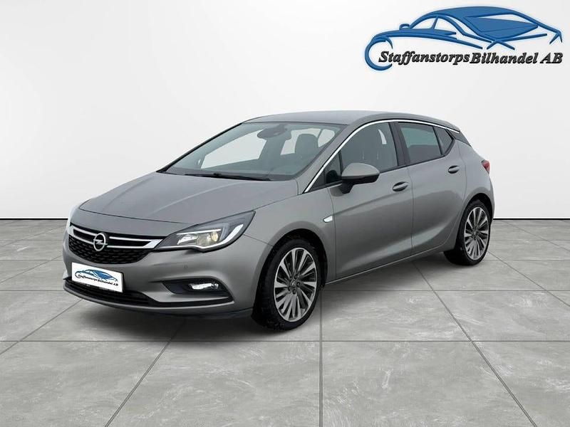 Grå Begagnad 2016 Opel Astra Halvkombi | 89 900 kr (Superpris) - Bild 1/4
