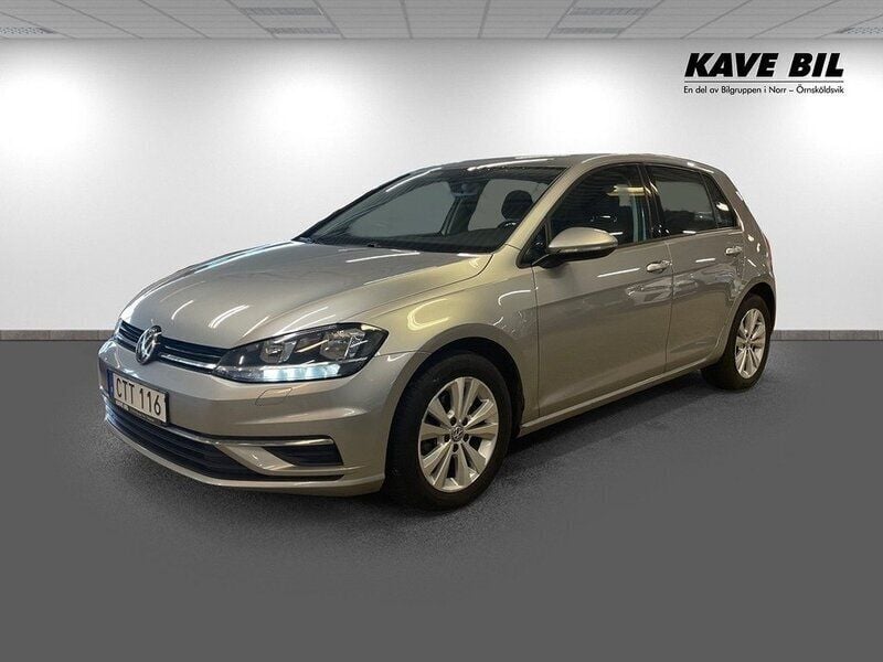 Silver Begagnad 2017 VW Golf VII Halvkombi | 189 900 kr (Lite dyr) - Bild 1/3