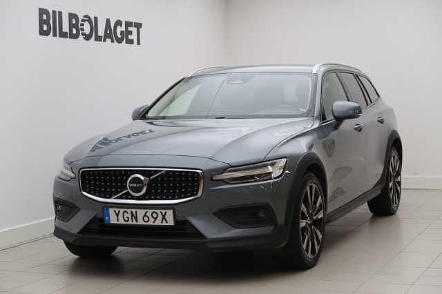 Begagnad 2024 Volvo V60 CC Kombi | 394 500 kr (Marknadspris) - Bild 1/4