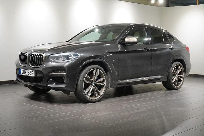 Grå Begagnad 2019 BMW X4 M Sport SUV | 559 800 kr (Dyr) - Bild 1/2