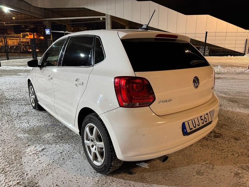 Begagnad VW Polo 90 HK (66 kW) 2013 Vit Halvkombi