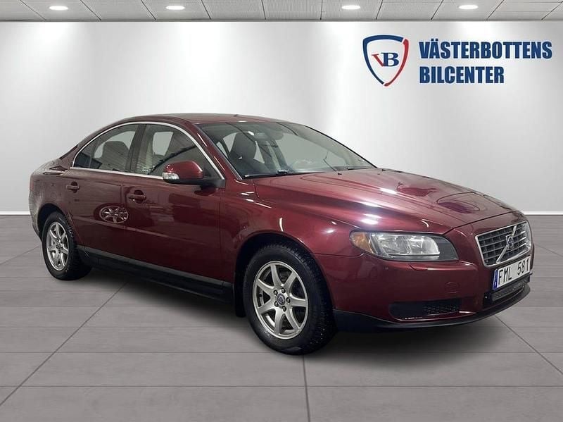 Röd Begagnad 2007 Volvo S80 Kinetic Sedan | 57 000 kr (Lite dyr) - Bild 1/4