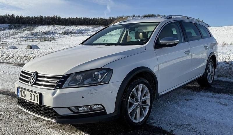 Begagnad VW Passat SE 170 HK (125 kW) 2013 Vit