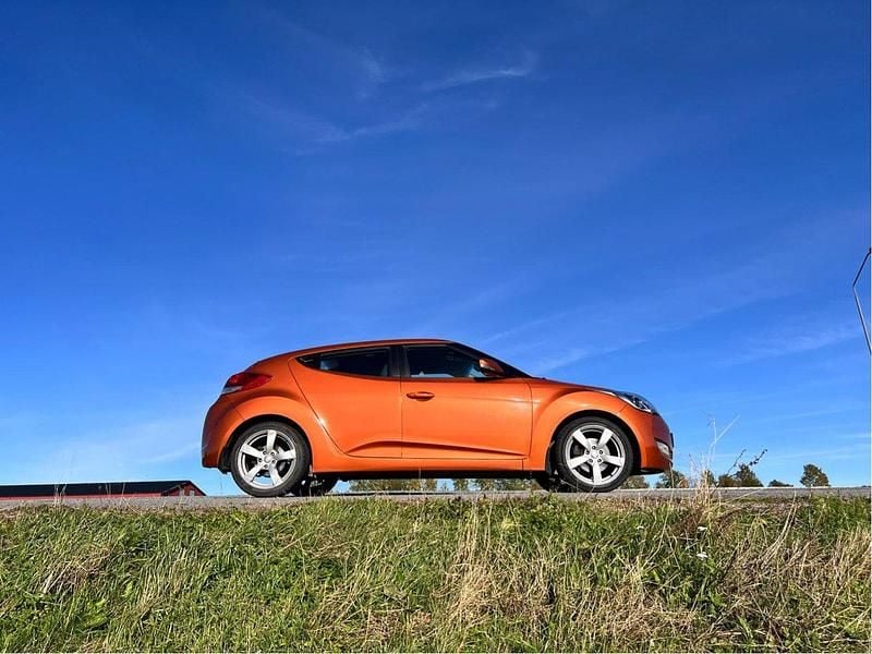 Begagnad 2012 Hyundai Veloster Halvkombi | 84 000 kr - Bild 1/4
