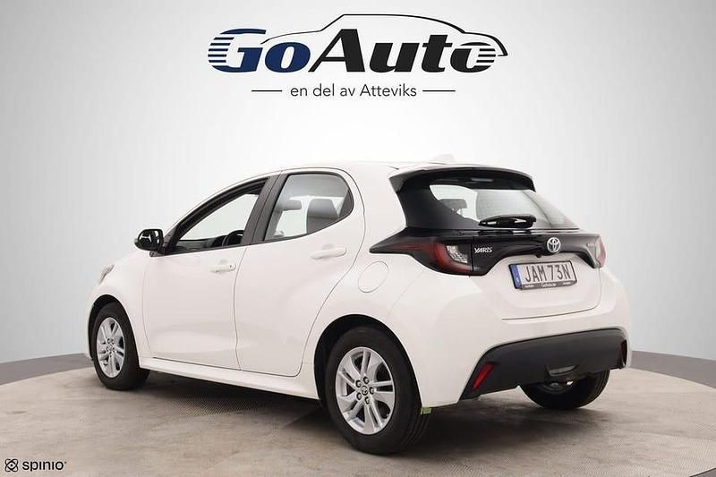 Begagnad Toyota Yaris Hybrid 116 HK (85 kW) 2023 Vit