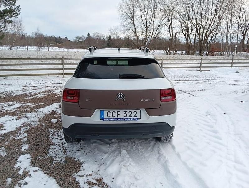 Begagnad Citroën C4 Cactus 99 HK (72 kW) 2015 Halvkombi