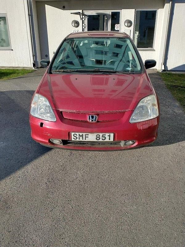 Röd Begagnad 2001 Honda Civic Halvkombi | 25 000 kr (Superpris) - Bild 1/4