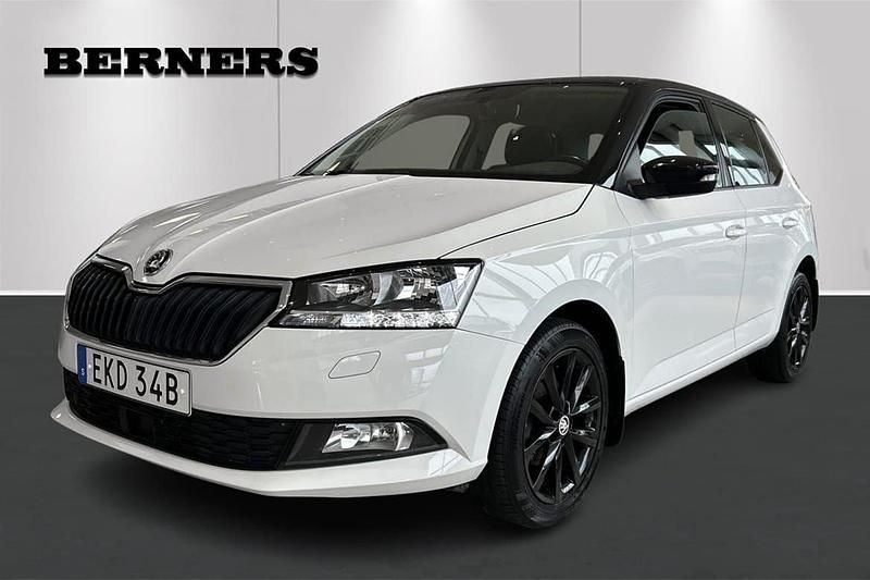 Vit Begagnad 2020 Skoda Fabia Style Halvkombi | 139 900 kr (Lite dyr) - Bild 1/4
