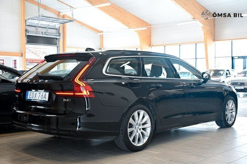 Begagnad Volvo V90 SE 198 HK (145 kW) 2021 Svart Kombi