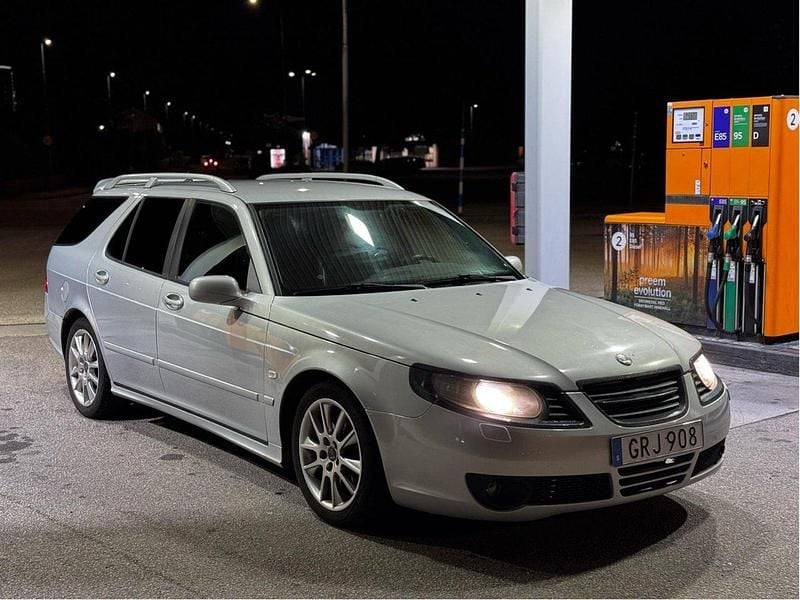 Grå Begagnad 2008 Saab 9-5 Vector Kombi | 20 000 kr (Lite dyr) - Bild 1/4