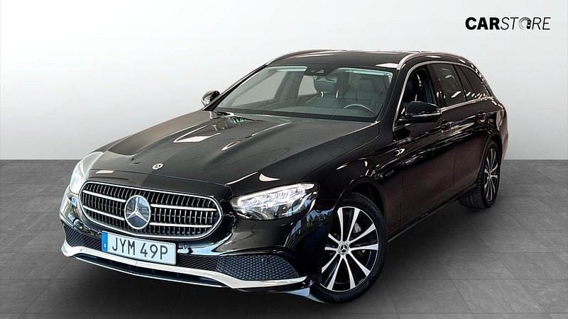 Svart Begagnad 2022 Mercedes E300 Kombi | 419 900 kr (Marknadspris) - Bild 1/4