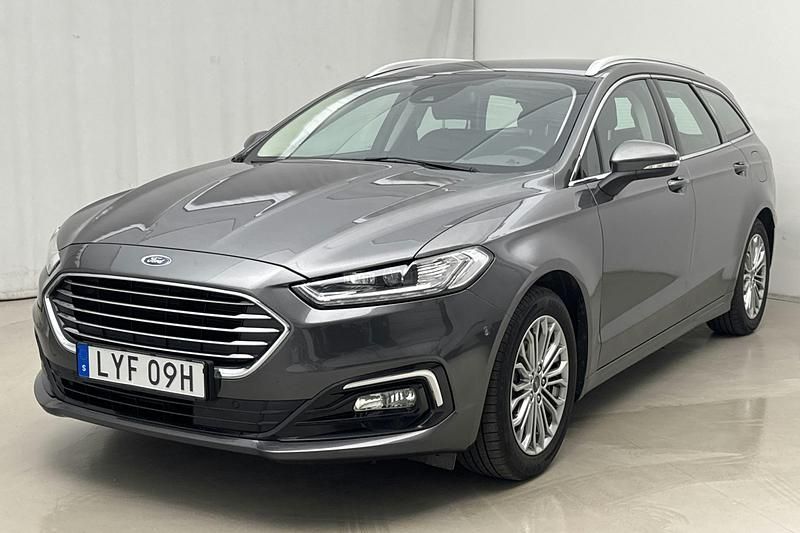 Grå Begagnad 2022 Ford Mondeo Titanium | 229 000 kr - Bild 1/4
