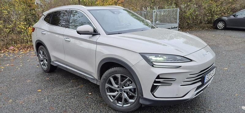 Grå Begagnad 2024 BYD Seal U SUV | 440 000 kr - Bild 1/4