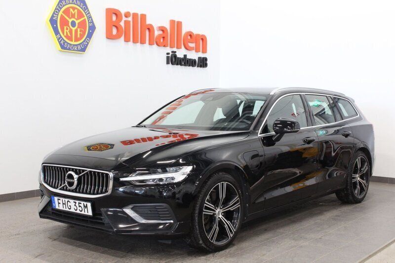 Svart Begagnad 2020 Volvo V60 Inscription Kombi | 289 000 kr (Marknadspris) - Bild 1/4